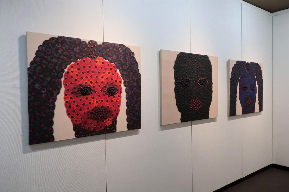 Fumi Abe solo exhibition -Face and dots-